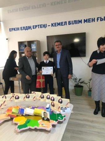 Жамбыл облысы әкімдігінің білім басқармасының ұйымдастыруымен өткен 8—11 сынып оқушылары арасында өткізілген облыстық «Қазақтың біртуар ұлы — Дінмұхамед Қонаев» тақырыбындағы ғылыми жоба